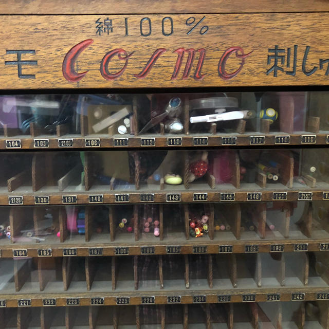 アンティーク レトロ 糸ケース 収納棚 洋裁 刺繍糸 家具の通販 by