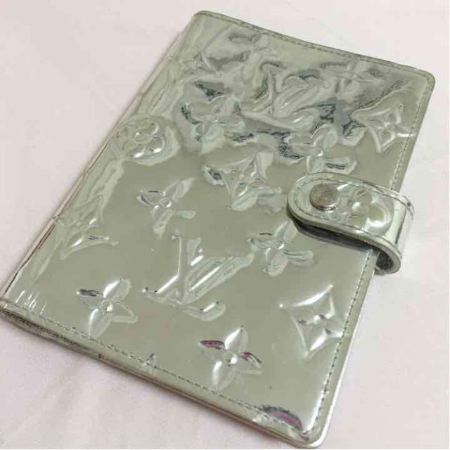 LOUIS VUITTON - ヴィトン ヴェルニ シルバー 手帳 美品の通販 by