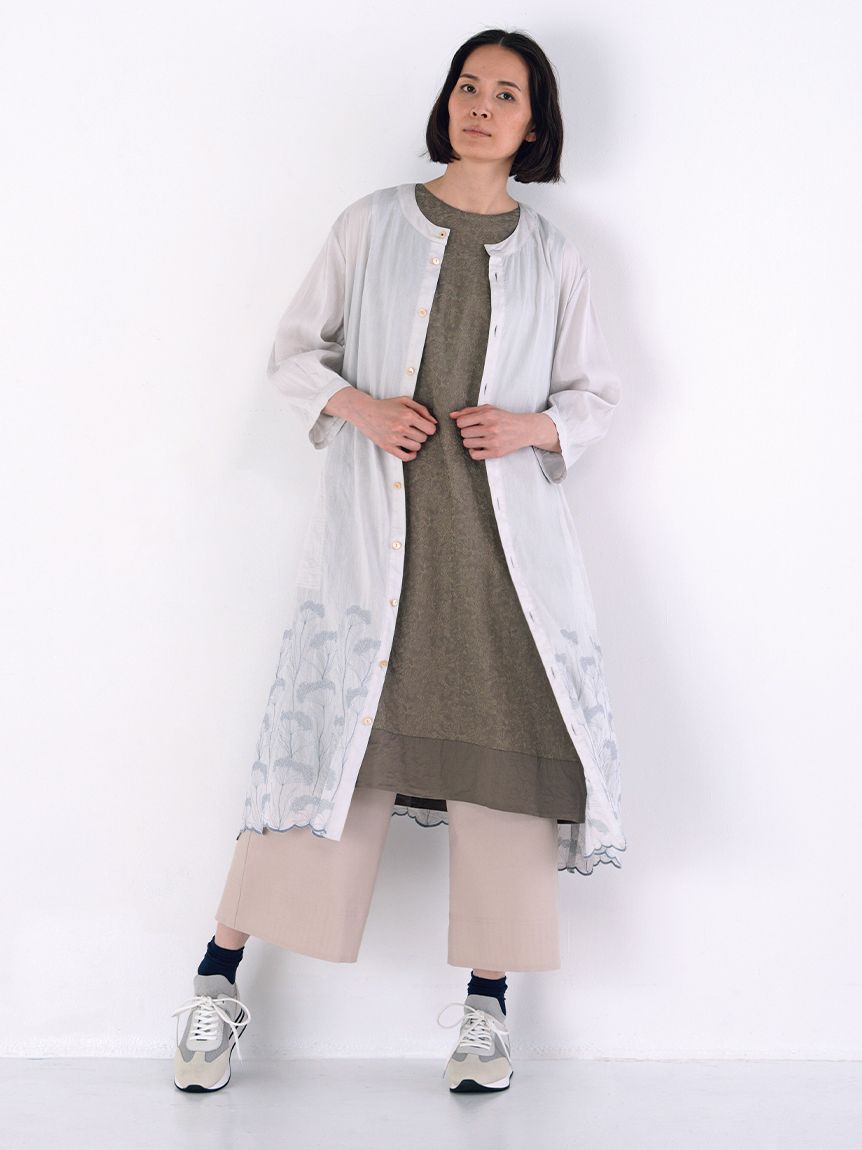 Vert サイレントフラワースカラップ刺繍ワンピース(前開き)（シャツ