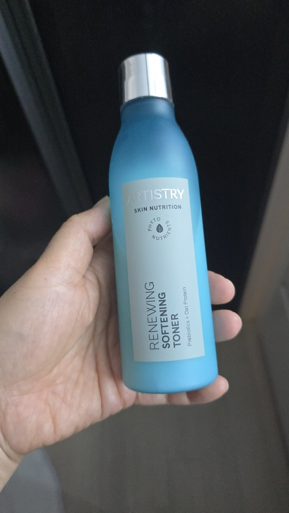 ARTISTRY Skin Nutrition Renewing Softening Toner Reviews | Hwahae
