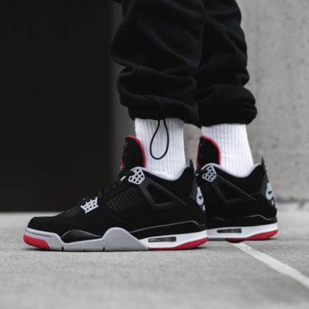 国内5月30日再販予定】 ナイキ エアジョーダン4 レトロ OG ブラック