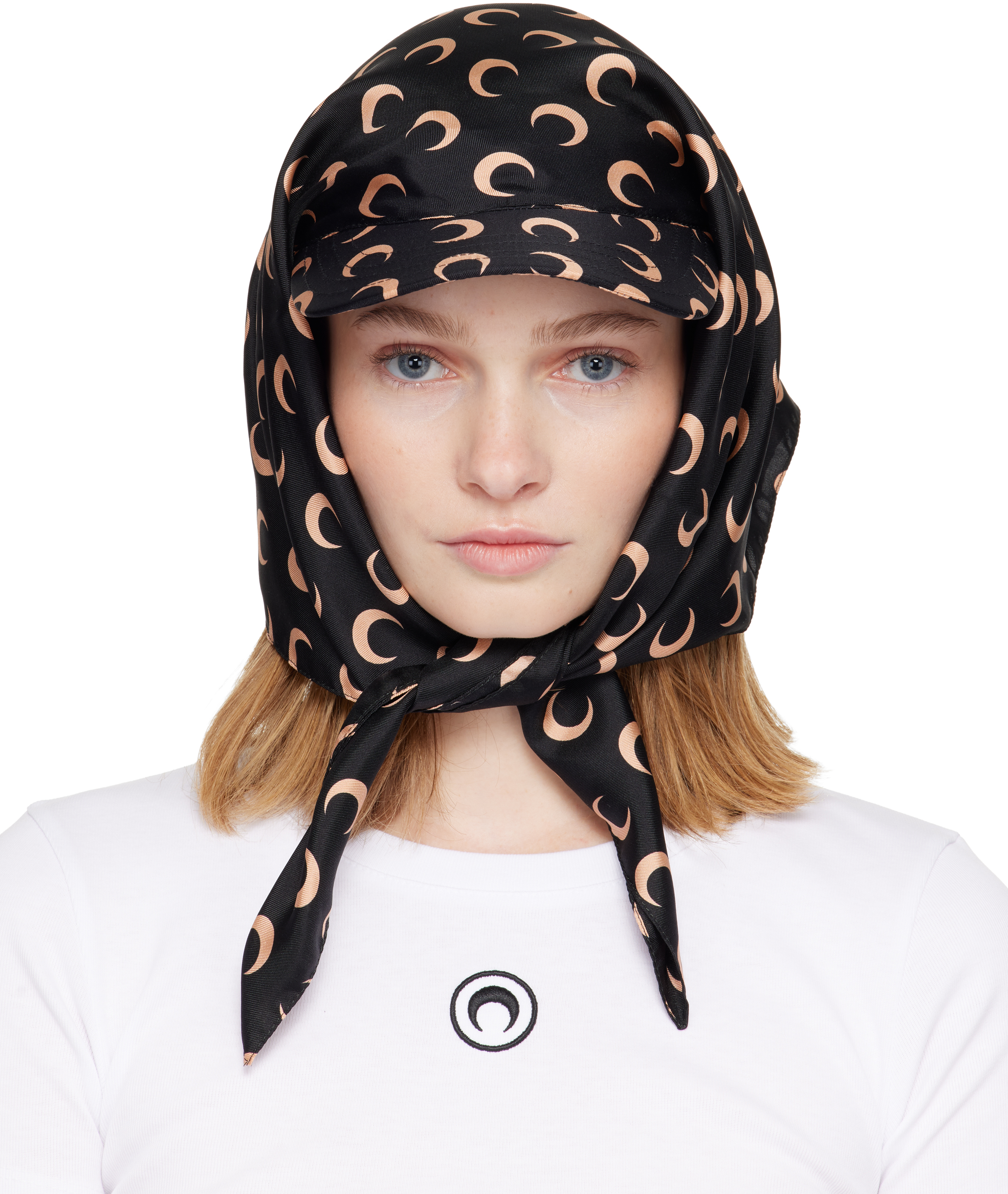 Marine Serreのブラック＆ピンク Moon Silk Veiled キャップがセール中