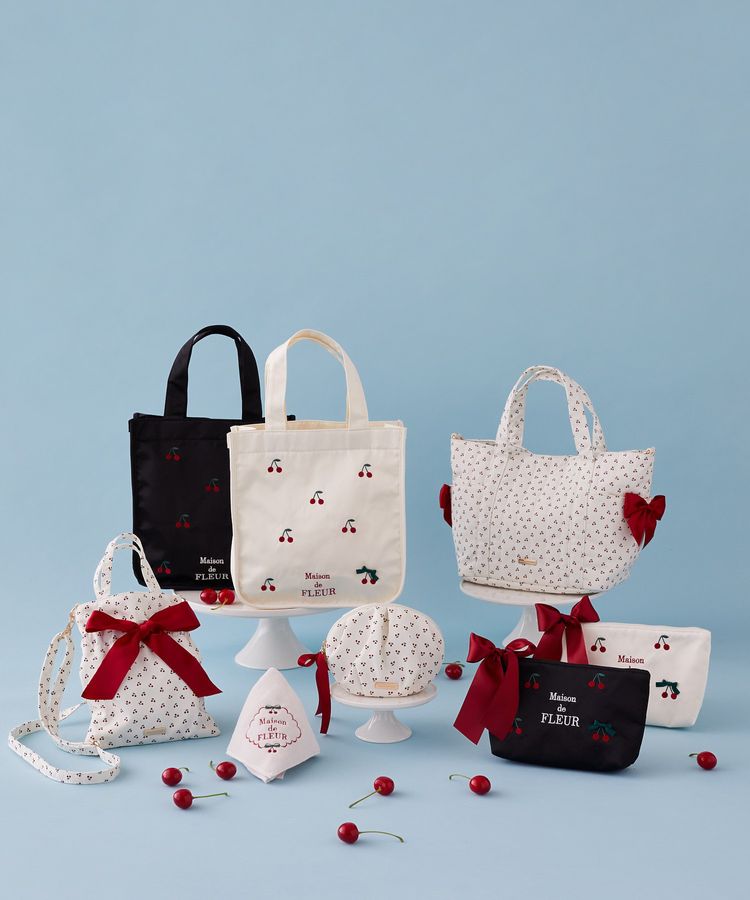 チェリープリントポーチ/Maison de FLEUR（メゾン ド フルール）の