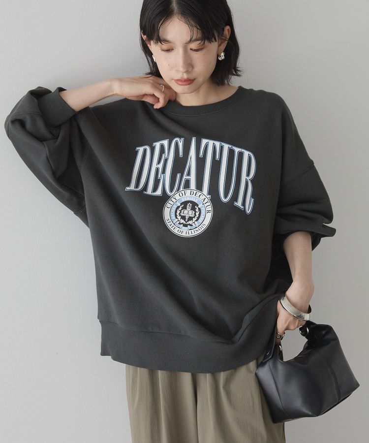 カレッジロゴクラックプリント裏毛プルオーバー/AMERICAN HOLIC