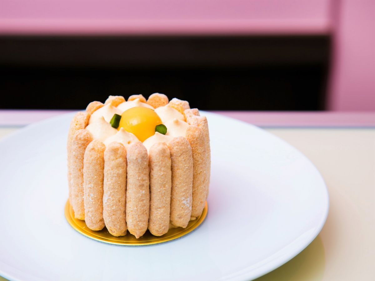 スイーツ好き必訪！フランス仕込みのガーリーなケーキ「シャルロット