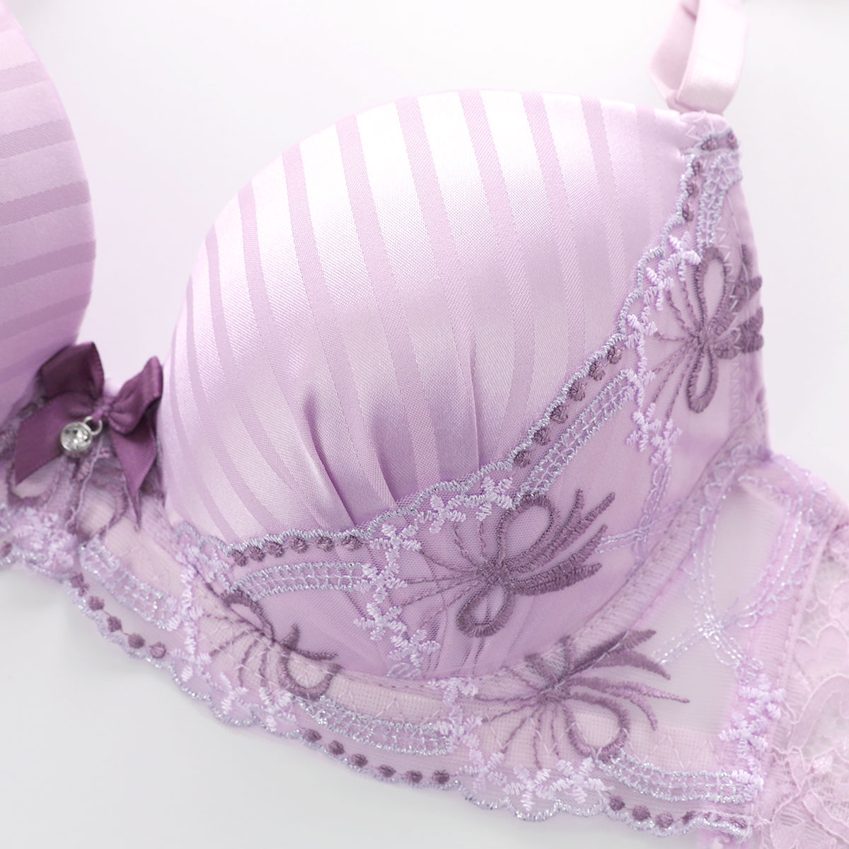 サンエイ ガーリーリボンブーケ ブラセット ABCD 脇肉 はみ肉すっきり