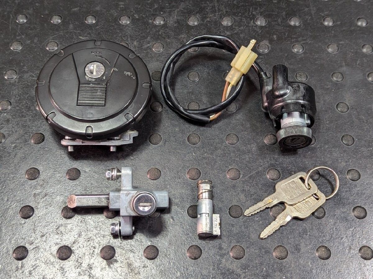 ウェビックガレージセール | □カワサキ KSR110 純正 キーセット