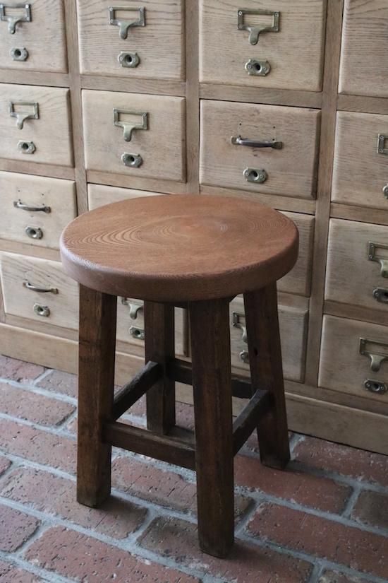 昭和の丸椅子/木のスツール/古い丸椅子/濃茶/高さ39cm - カフェ