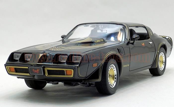 グリーンライト 1980 スモーキー&バンディット2 トランザム1:18