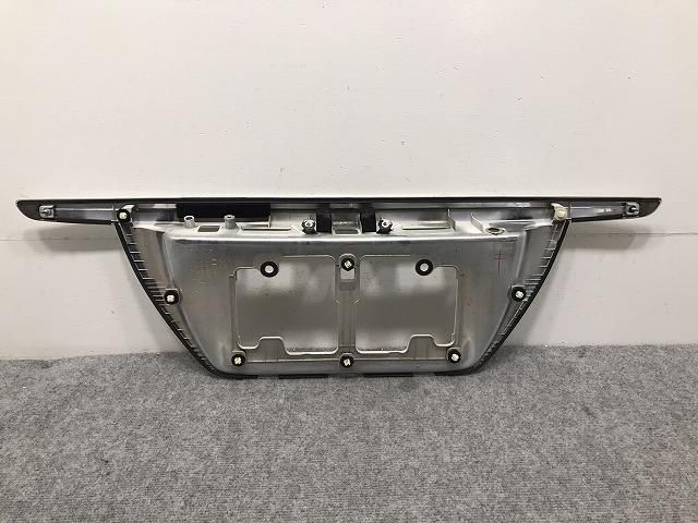 クラウン/アスリート/ロイヤル 200系 純正 リア ガーニッシュ ナンバー