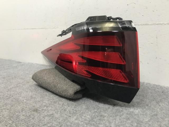 アルファード 40/AGH40W/AGH45W 純正 左 テールランプ/ライト/レンズ