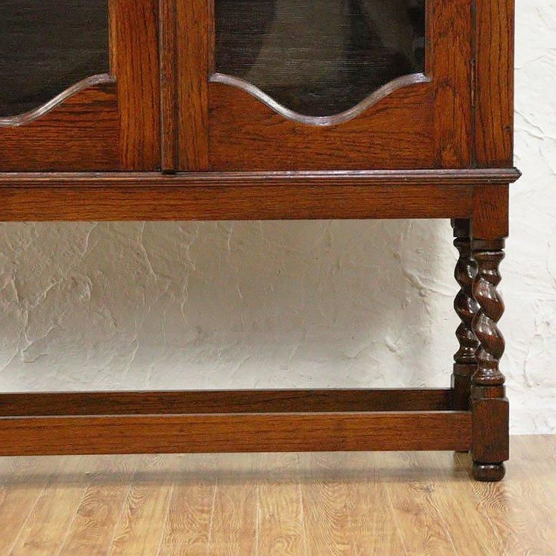 書棚 イギリス製 オーク材 ツイストレッグ ブックケース