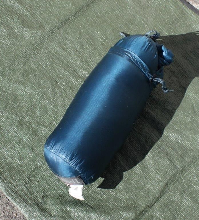 mont-bell モンベル＞ U.L. SUPER STRETCH DOWN HUGGER #4 U.L.