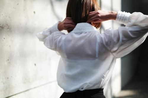 tulle flower blouse/white - akiki