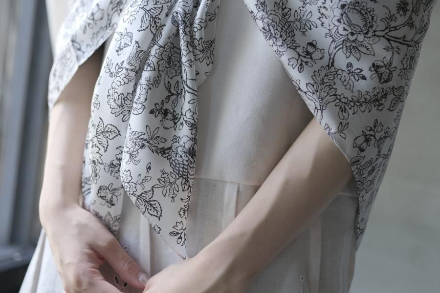 GASA＊|花びらの舞ブラウス - c a b i n e t O N L I N E S T O R E