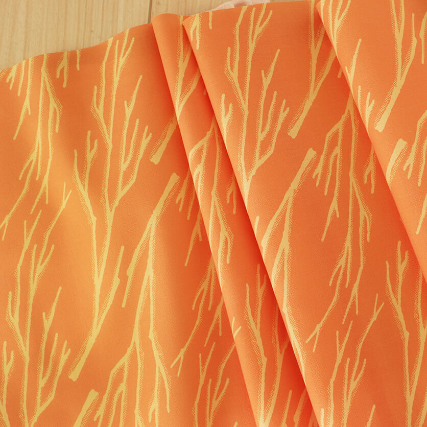 秋の小枝（オレンジ）植物柄- 布・生地の通販サイト：nunocoto fabric