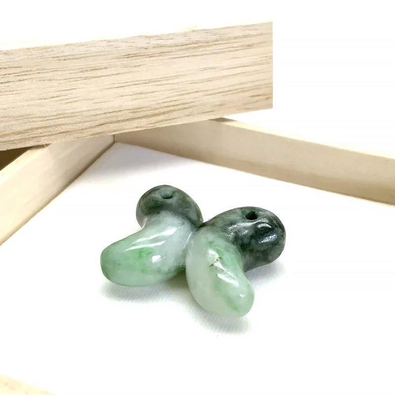 糸魚川翡翠 勾玉 蝶型/双子型 】 国産 天然石 糸魚川産翡翠 ひすい