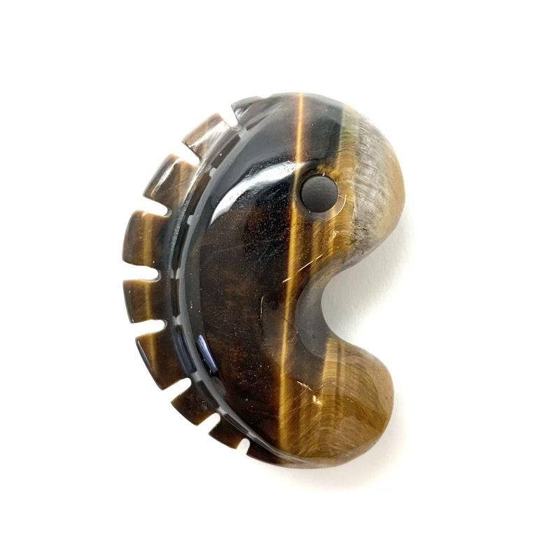 出雲石 勾玉 獣型 鬣型 碧玉 ブラッドストーン 【公式通販】