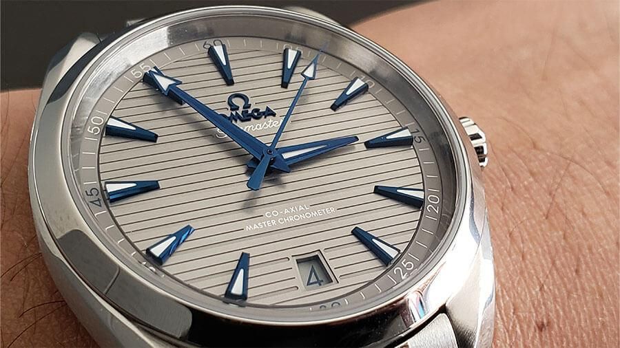 オメガ│シーマスター アクアテラ シルバー文字盤の使いやすいビジネス