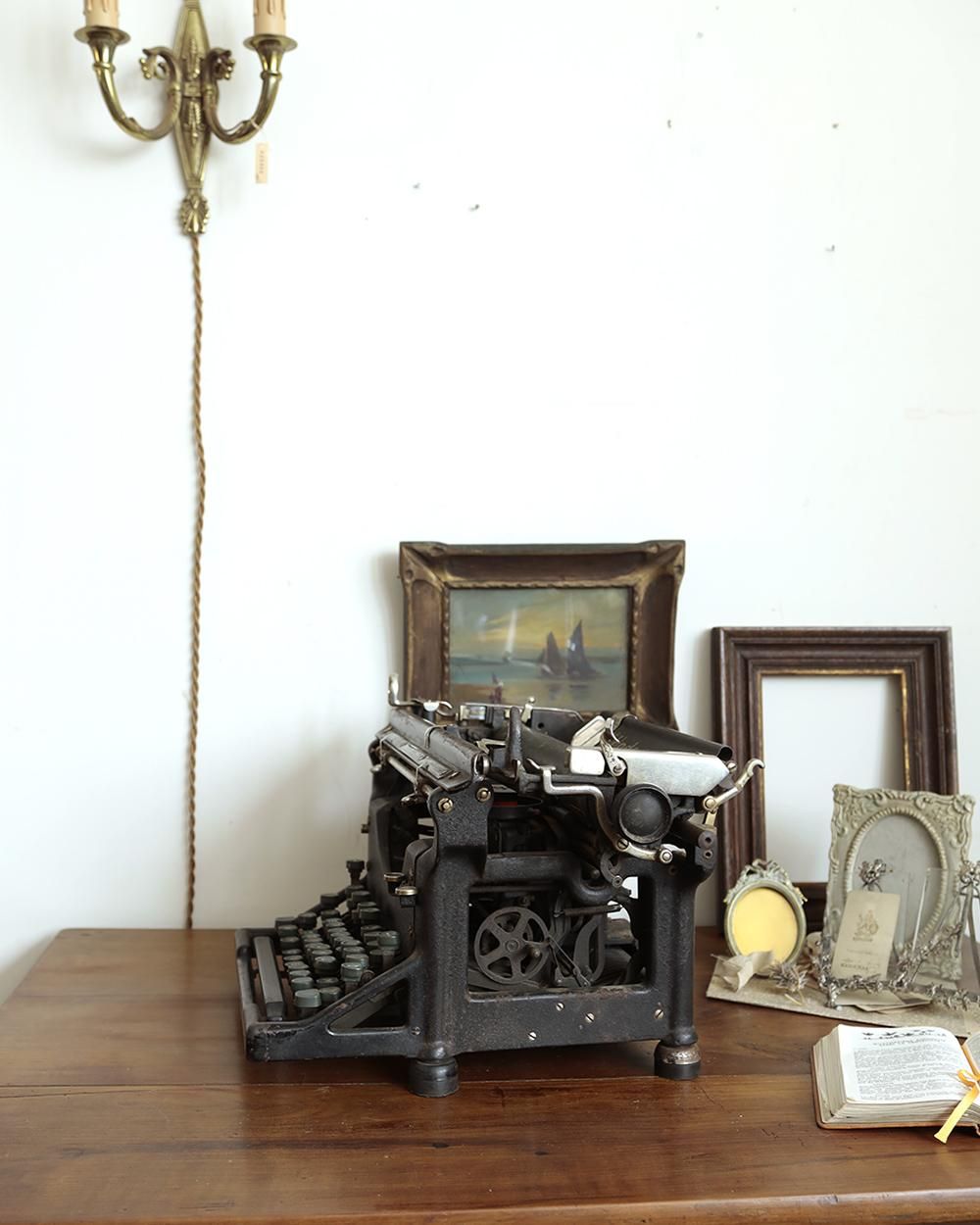 アンティーク Underwood Typewriter Company 製 タイプライター