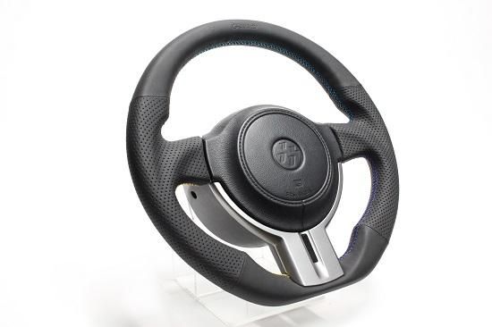 GReddyステアリング3色ステッチ 86/BRZ(ZN6/ZC6)前期 - GReddy ONLINE SHOP