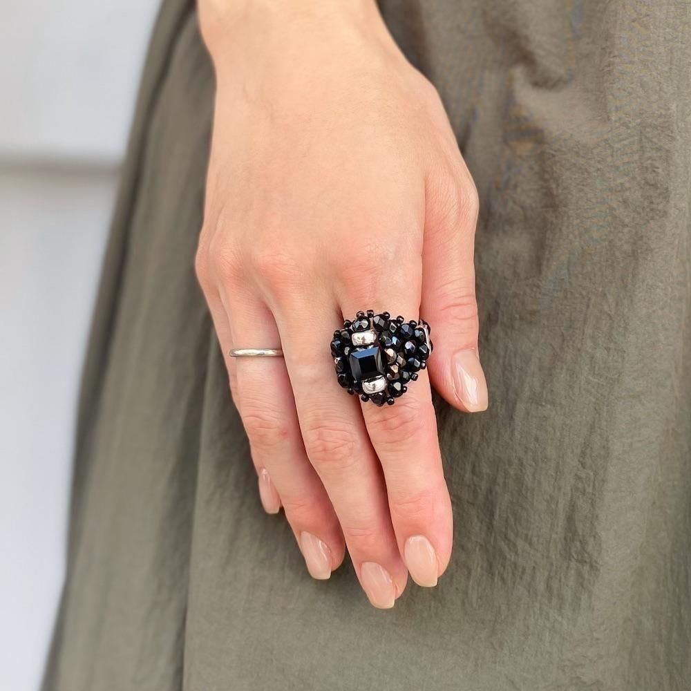 Needles（ニードルズ）〉x〈Tie A Knot（タイアノット）〉 Beads Ring