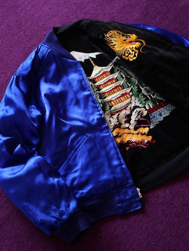 1950's Vintage Souvenir Jacket【風景刺繍黒別珍×青無地サテン