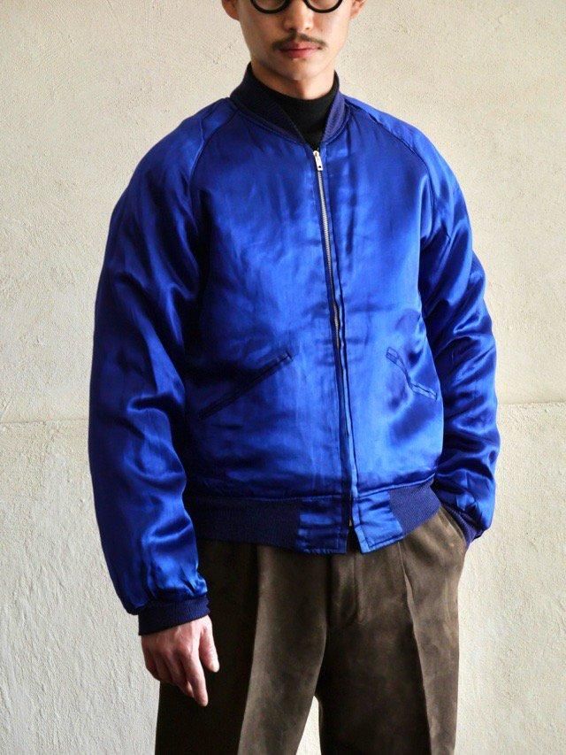 1950's Vintage Souvenir Jacket【風景刺繍黒別珍×青無地サテン