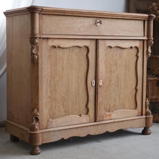 剥離のアンティークキャビネット - RITA brocante