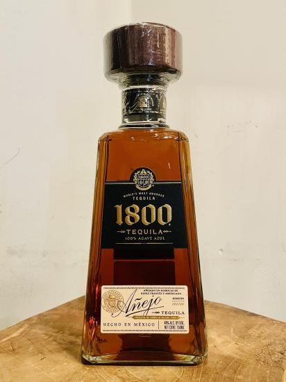 クエルボ 1800 アネホ / 750ml 40%