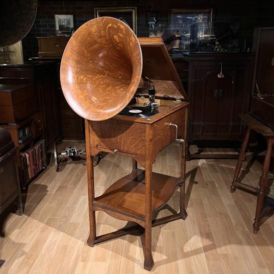 ラッパ型蓄音機 | HMV スクール・モデル - 蓄音機とSPレコードの専門店