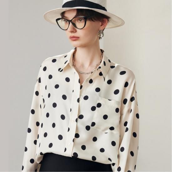 universal utility シルク100%ドットブラウス