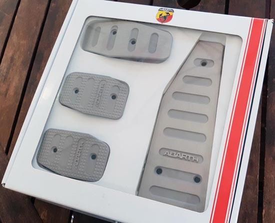 ABARTH純正 アルミペダルセット - フィアット・アバルトパーツのネット