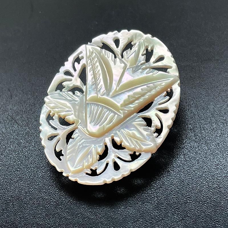 ベツレヘムパール Little Oval ボタン&ブローチ | 白蝶貝素材 - CO