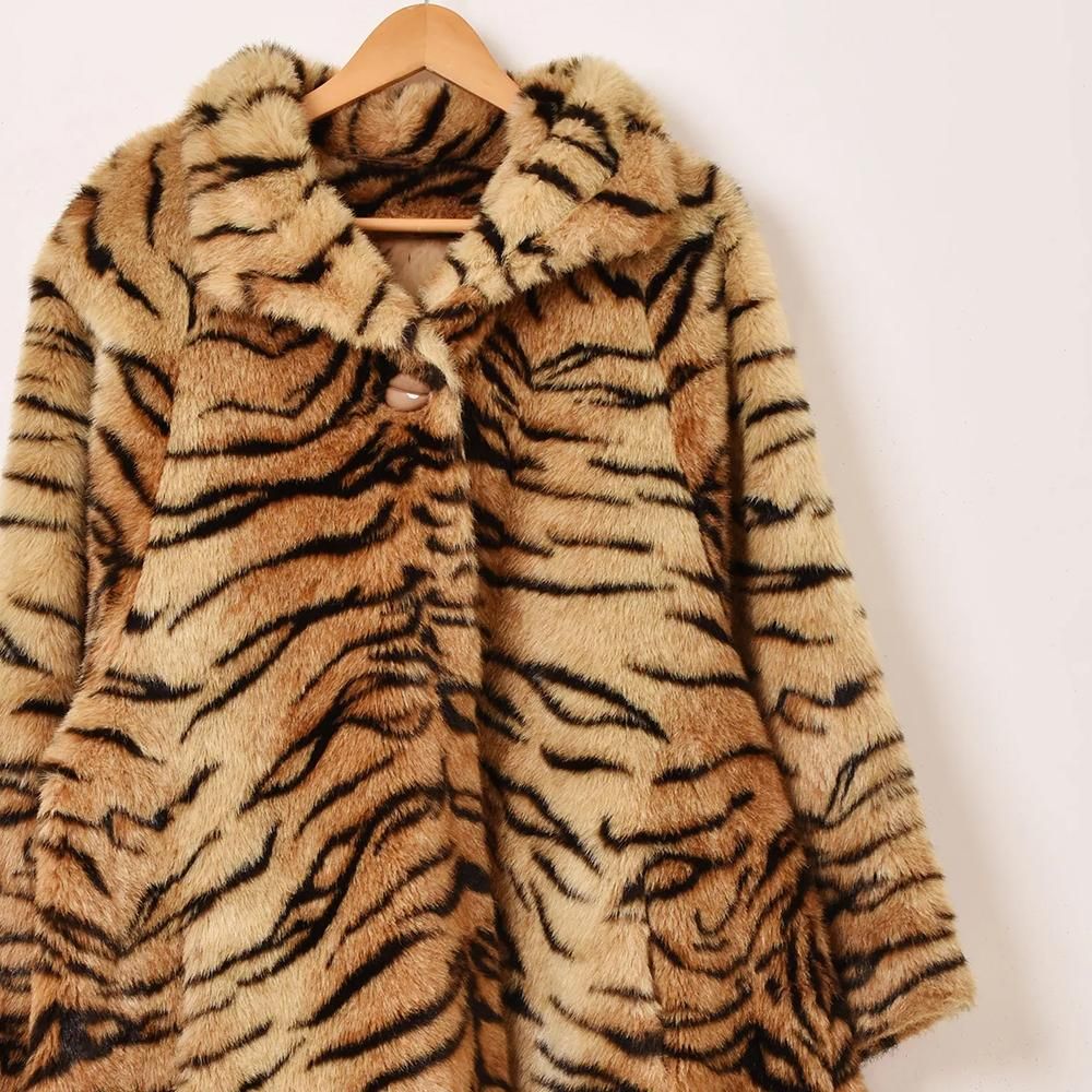 2色展開】「Backers」アニマル柄 フェイクファー ショートパンツ