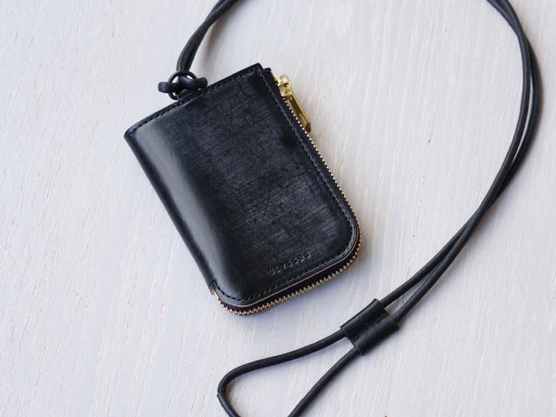 コモド・リベルタ｜首から下げられる小さなお財布 - ULYSSES
