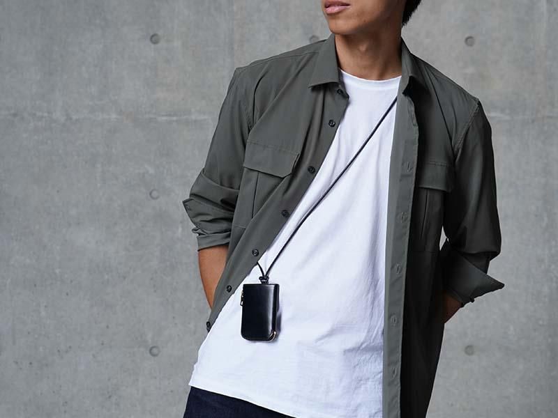 コモド・リベルタ｜首から下げられる小さなお財布 - ULYSSES