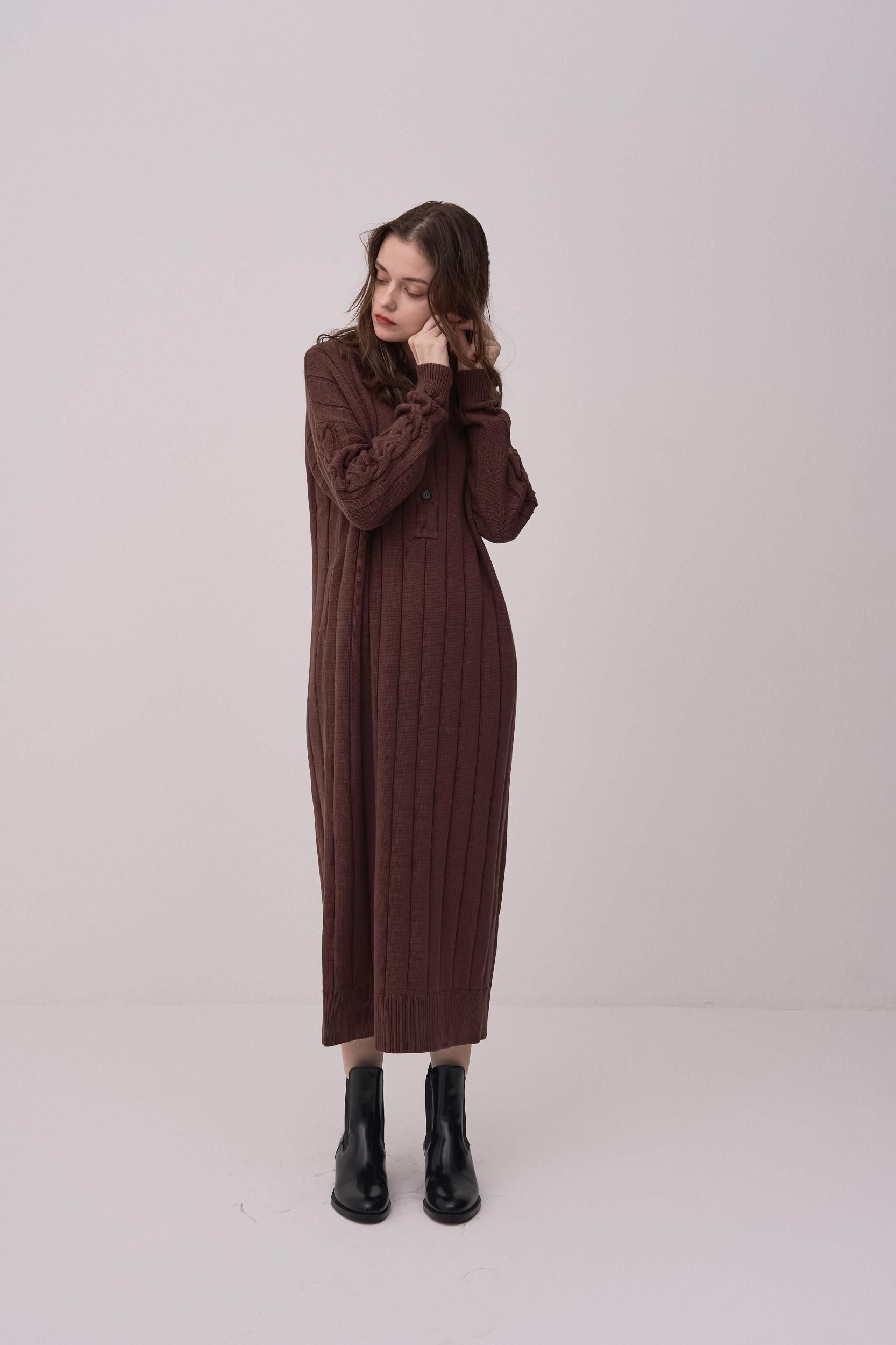 ポロカラーリブニットワンピース（CHOCOLATE） - PINUE