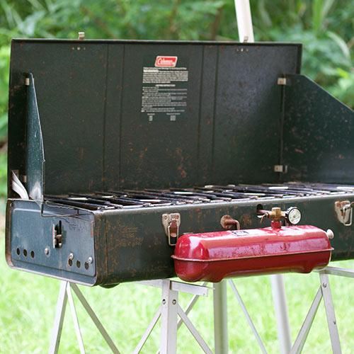 キャンプ好きの大定番 コールマン スリーバーナー426E ホワイト