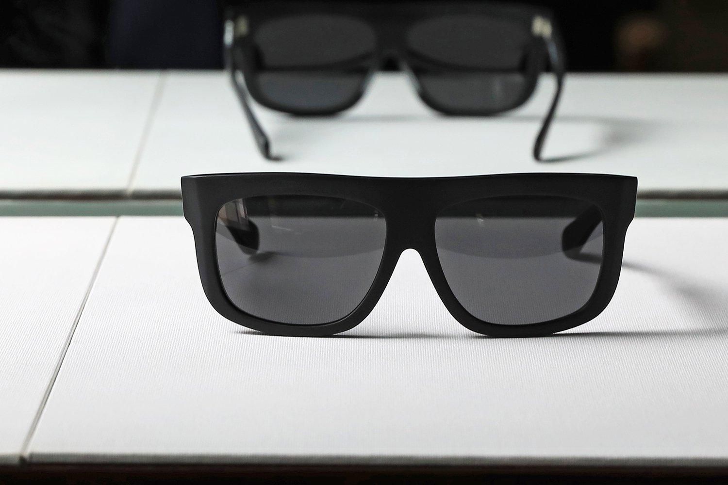 Lunetta BADA：ルネッタバダ × JOHN LAWRENCE SULLIVAN：ジョン