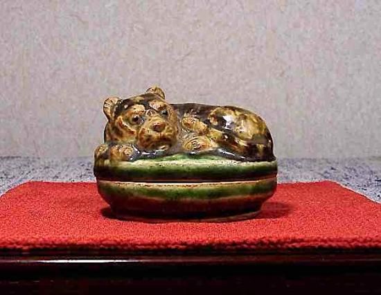 彫塑 富山 松村秀太郎 作 虎 香合 無傷 共箱。