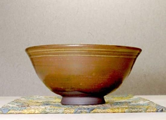 佐渡無名異焼 常山窯 三浦小平次（常山）作 朱紫泥 茶碗 在銘 箱合