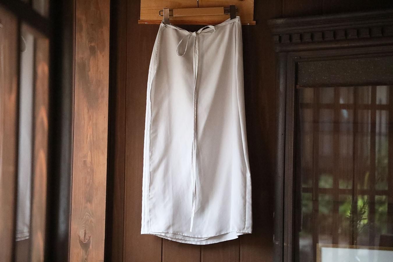 mmCLOSET＊Yoli Silk wrap skirt - マーマーなブックス アンド ソックス