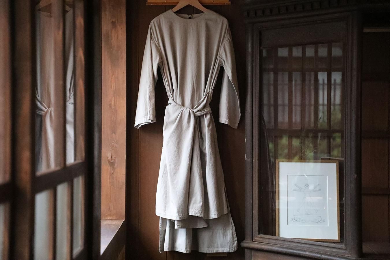 COSMIC WONDER | オーガニックコットンラップドレス - マーマーな