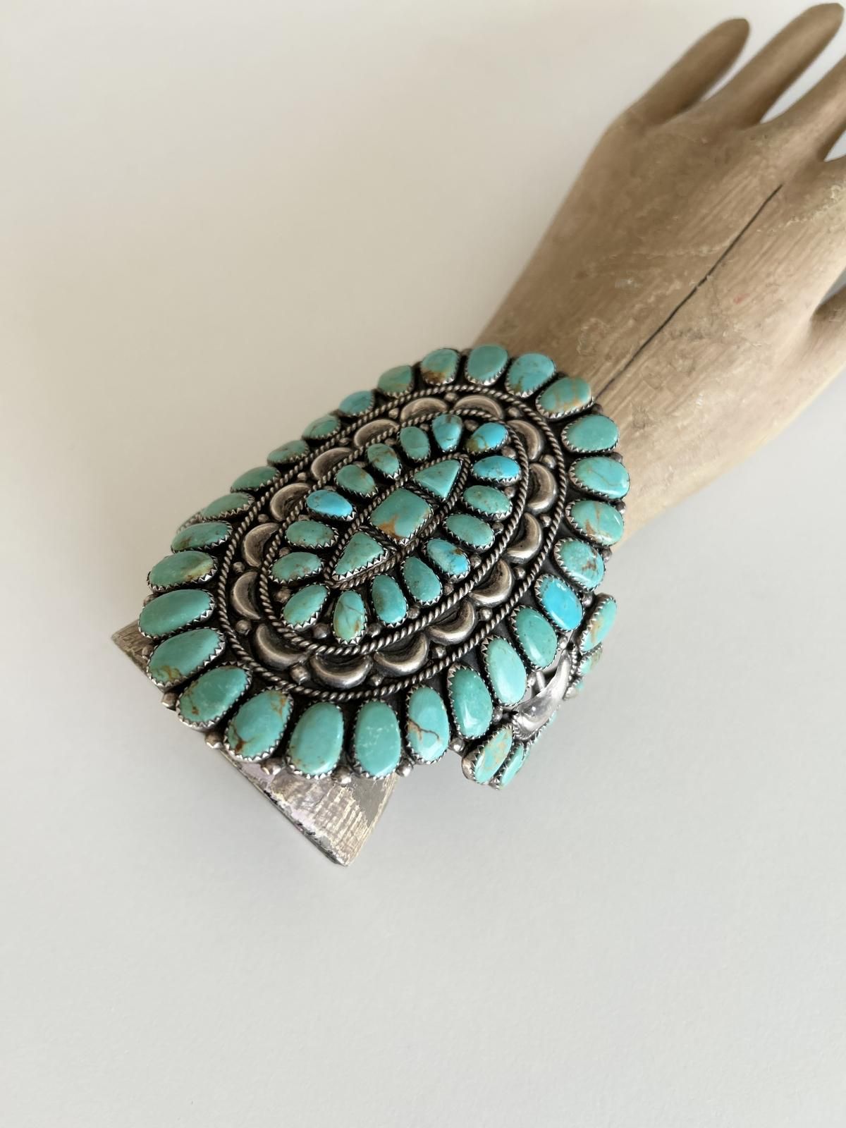 ナバホ族 キングマンターコイズクラスターバングル - インディアン