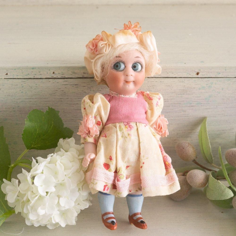 グーグリー・おしゃれな女の子のビスクドール（ドイツ） - Guignol