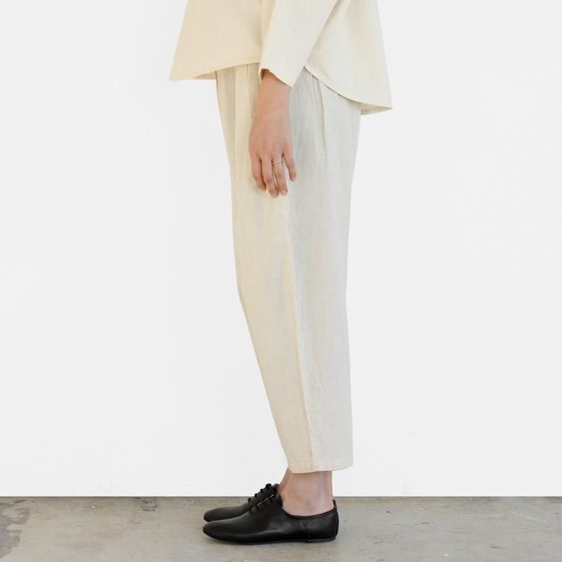 ヂェン先生の日常着｜クロップドパンツ アイボリー - ファッション