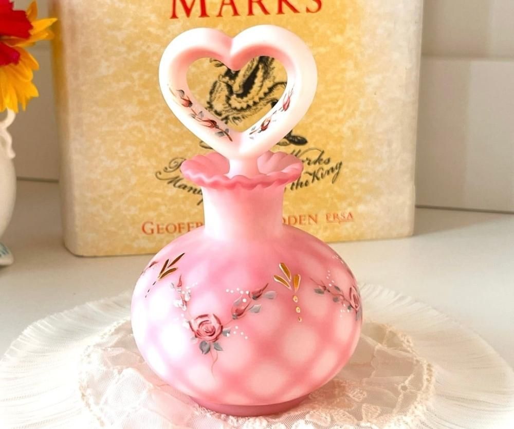 フランス1930s'オパールセント「蝶のパフィームボトル」香水瓶