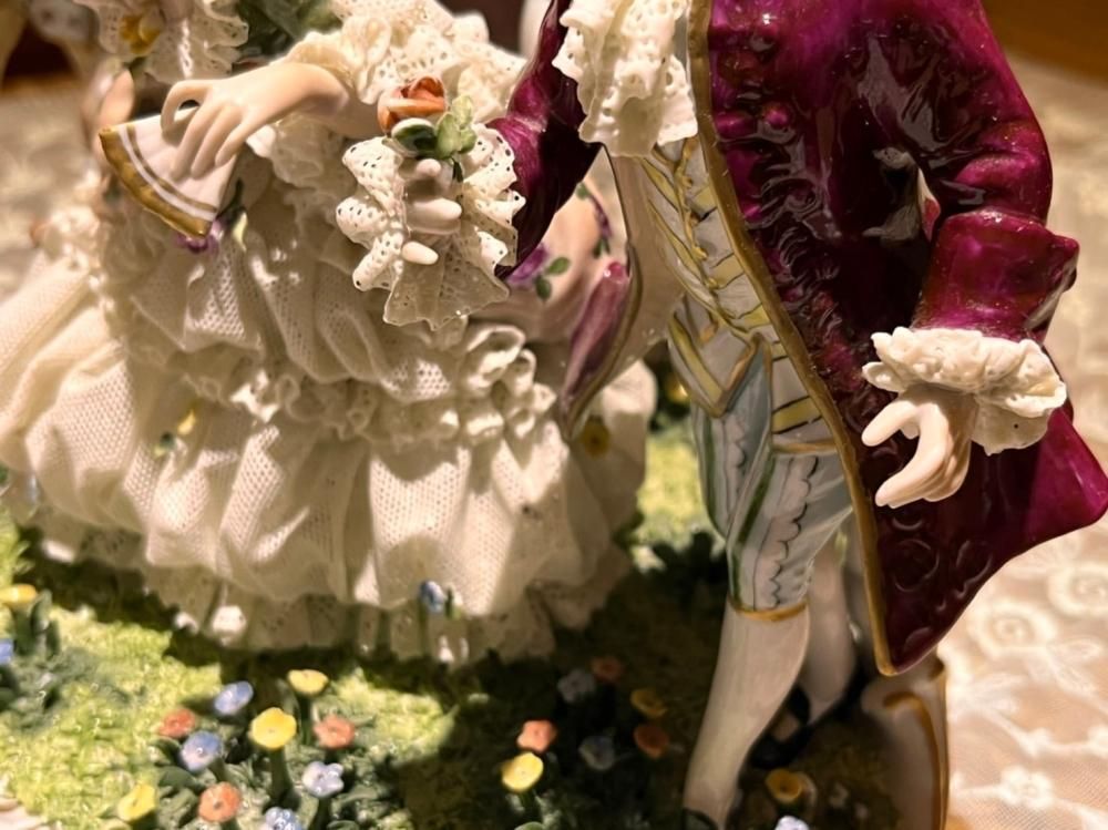 ドイツ製ウンターヴァイスバッハ繊細レースドール求婚