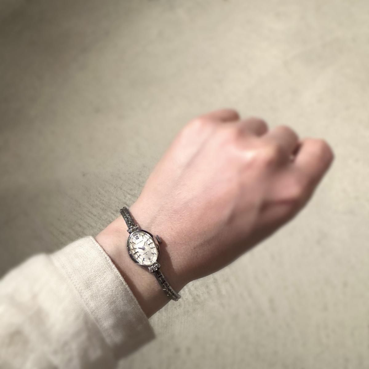 SEIKO SOLAR（セイコー ソーラー）オーバル ラグ装飾 純正メタルベルト